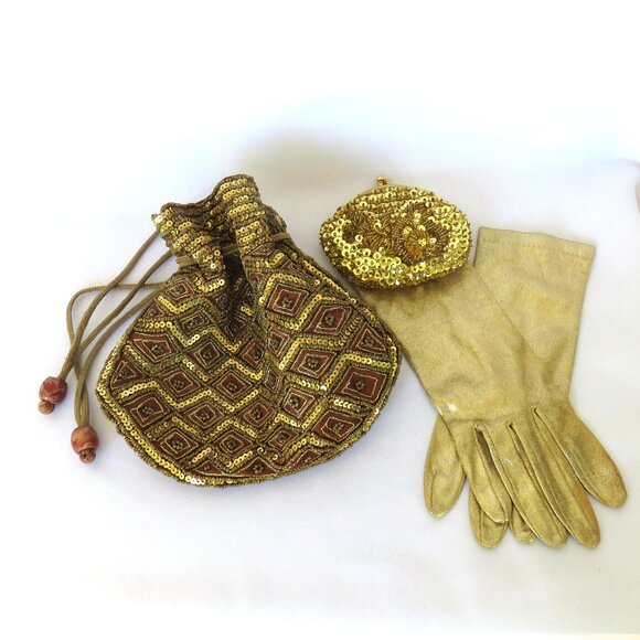 Gold Sequin Drawstring Purse with Gloves and Coin Purse......325 - Picture 1 of 9